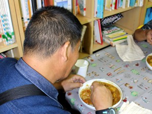 # 食事中の様子